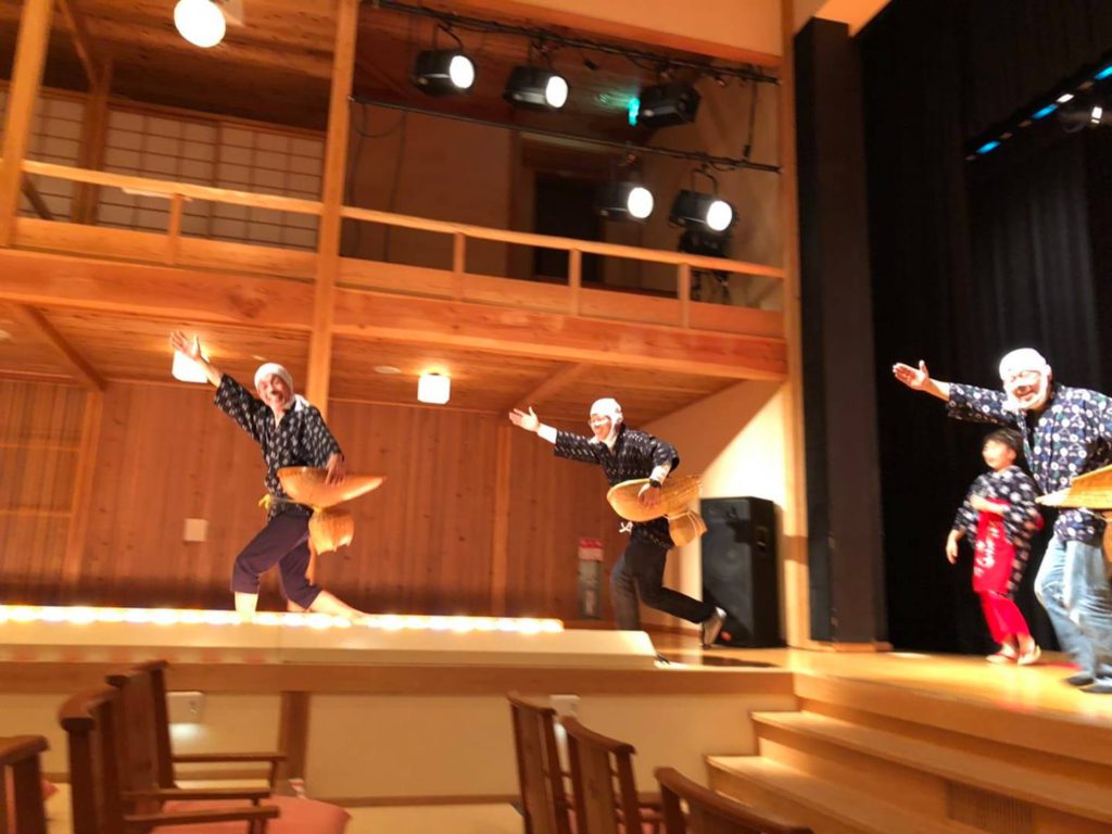 安来節演芸館 有限会社石動木工所